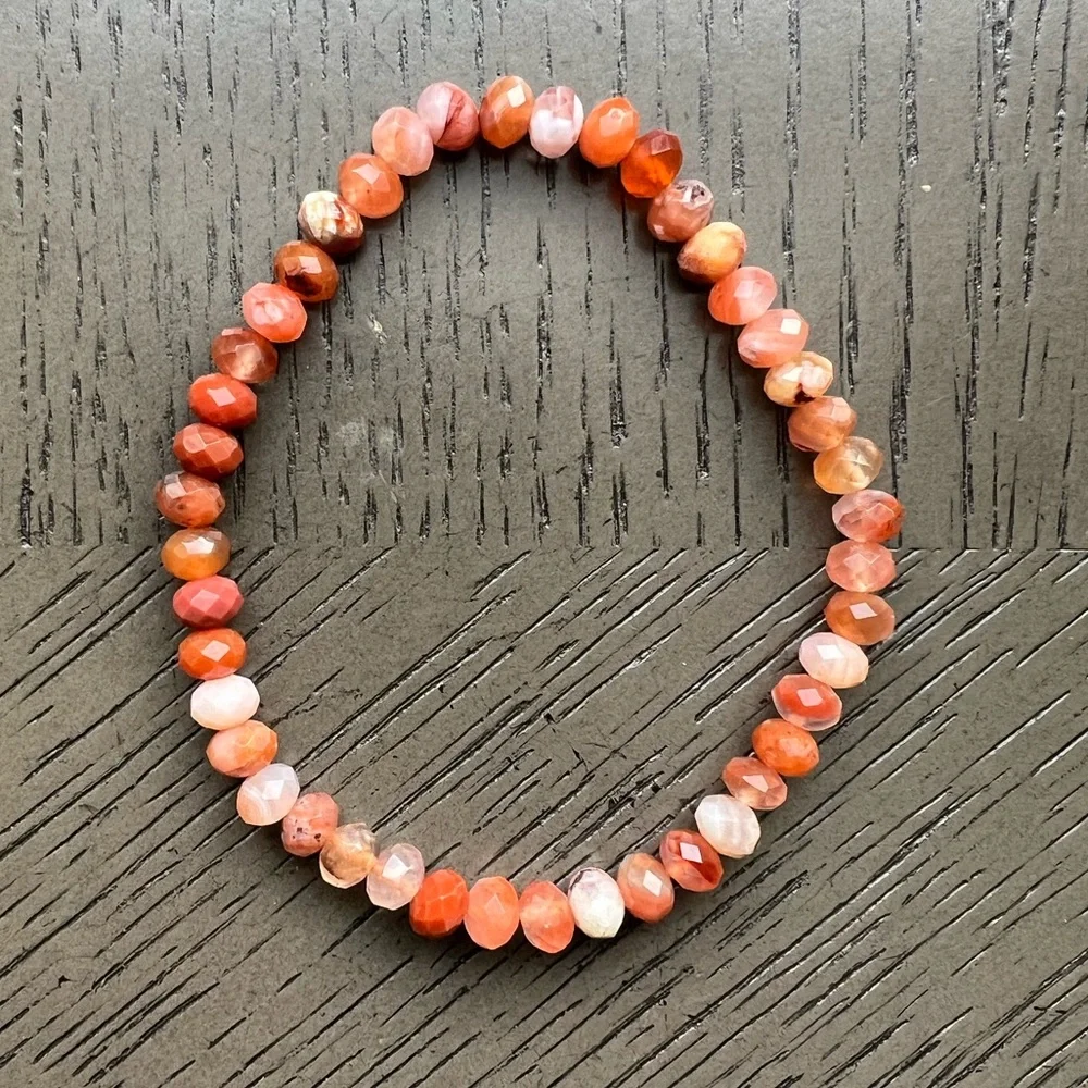 Faceted donut Nanhong agate bracelet 5mm SIZE 6.75-7’